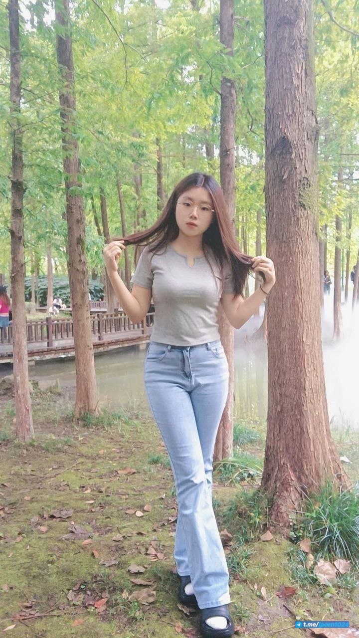 再次给大家分享那些贵在真实的骚妻自拍[47P]