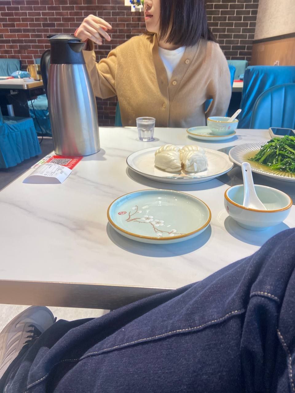 我是单男 绿帽老哥说 摁住你嫂子 使劲干[15P]