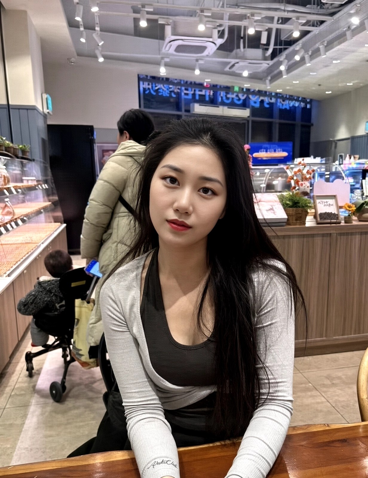 我喜欢露脸的，练瑜伽的气质御姐做爱流出非常nice[8p]