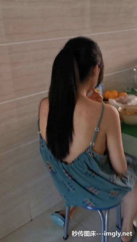 我说那你得苦练3P|老婆说是的你满足不了我|我说你一个当老师的怎么这么骚[15P]